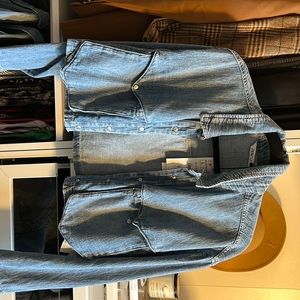 ZARA COLLECTION SPRING SUMMER ‘22 CROPPED DENIM SHIRT - NWT Size Large